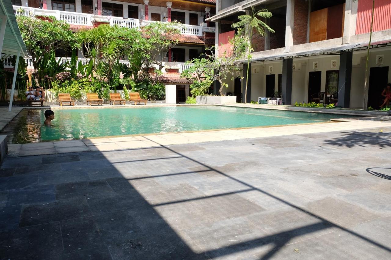 Palm Garden Kuta Hotel Kuta  Ngoại thất bức ảnh